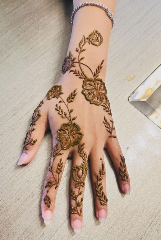 front hand simple mehndi design easy and beautiful 2025