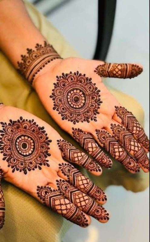 Arabic front hand simple mehndi wedding mehndi design 2025.