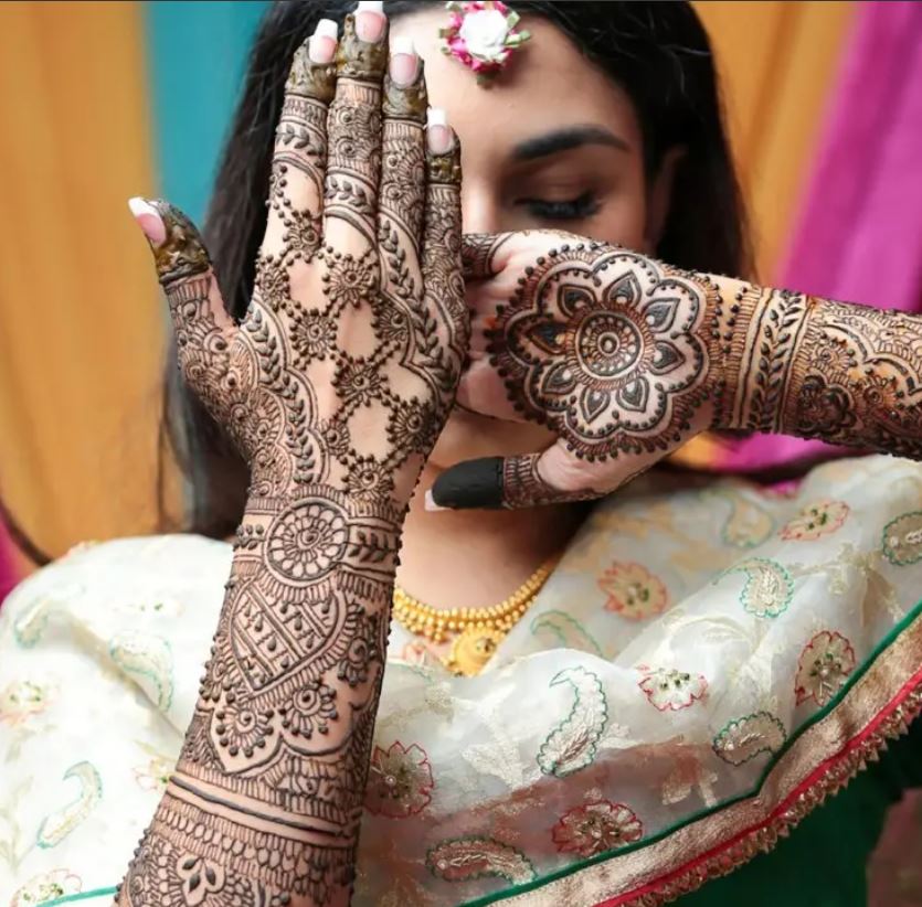 Arabic front hand simple mehndi wedding mehndi design 2025.