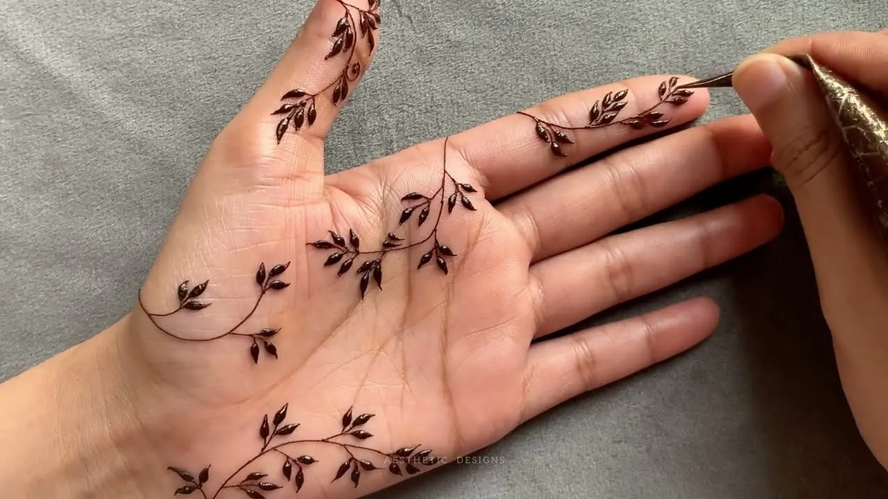 Minimal Finger Mehndi Design