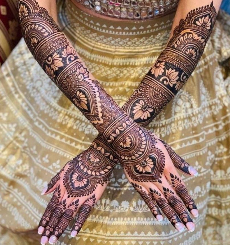 Arabic front hand simple mehndi wedding mehndi design 2025.