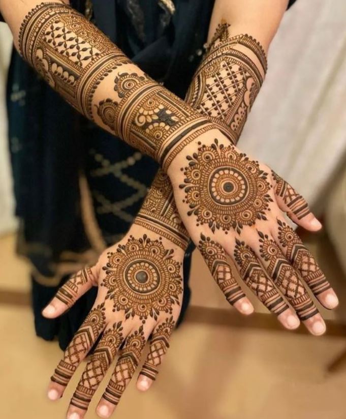 Back Hand Bridal Mehndi Design