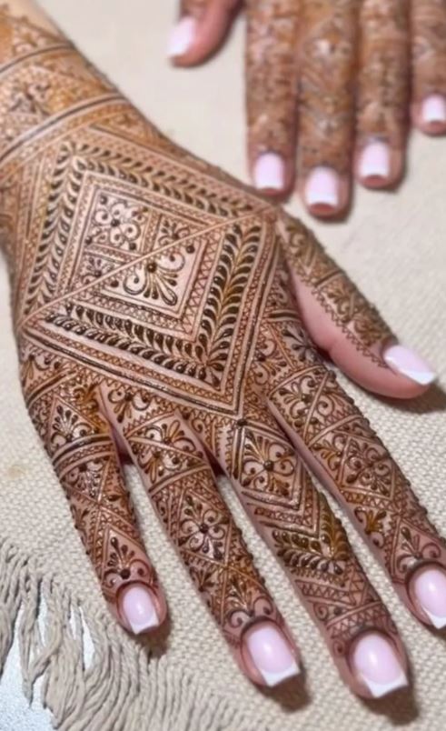 bridal mehndi design 2025 full hand architectural minimalist style